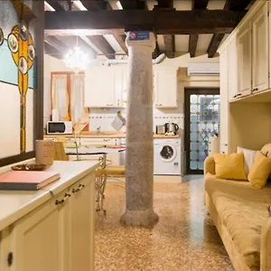 Apartment Historical Flat In Cannaregio,, Venedig